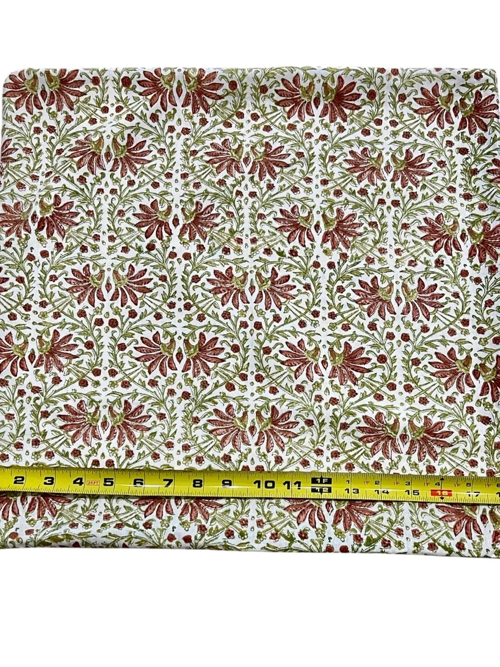 Pottery Barn 18” GARDEN FLORAL Pillow Cover  Off White W/ Sage Green & Muted Red